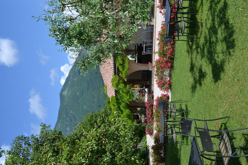 Agriturismo La Dolza Фоллина Экстерьер фото